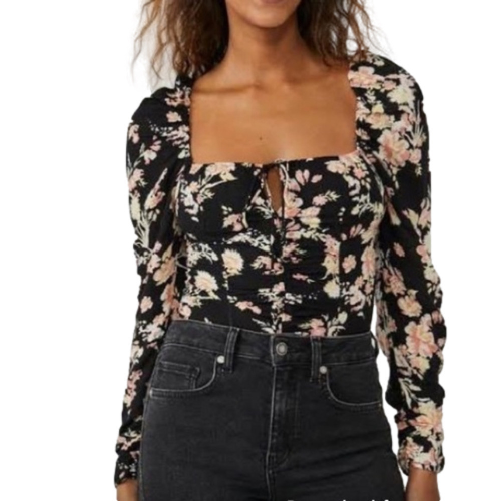 NWT Free People Large Hilary Print Keyhole Neck Top Black